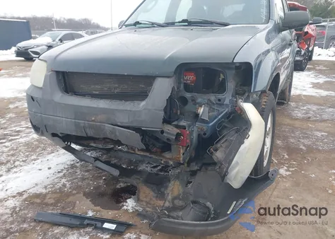 2005 Ford Escape Xls из США, поврежденный, VIN 1FMYU02ZX5DA06077